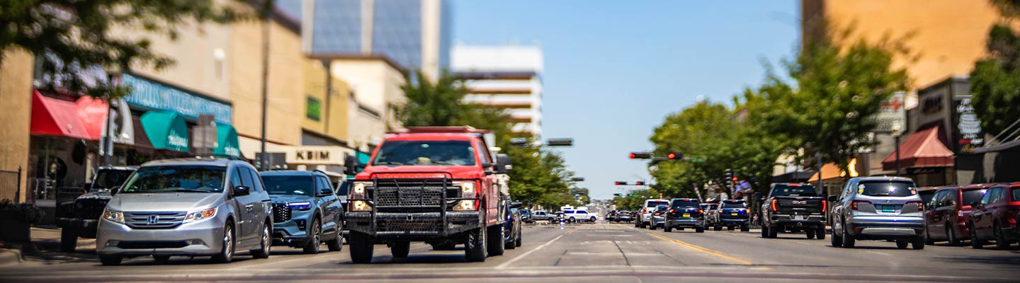 cars on a street in Roswell, NM